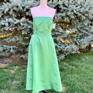 💚MAKE OFFER💚NWT! Michaelangelo bridal dress💚